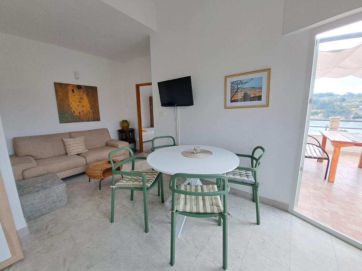 Villa Porto Rogač エクステリア 写真