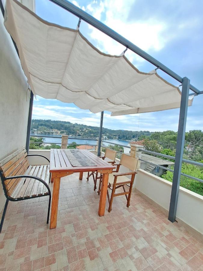 Villa Porto Rogač エクステリア 写真